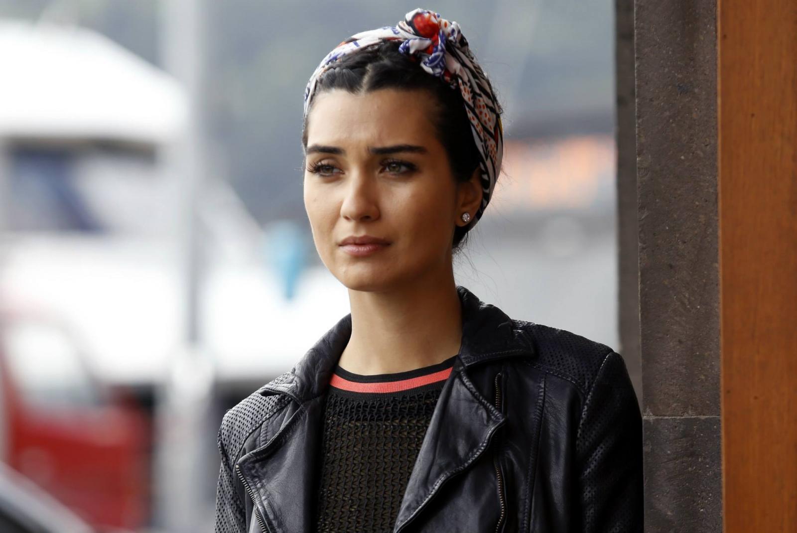 kara para ask tuba buyukustun